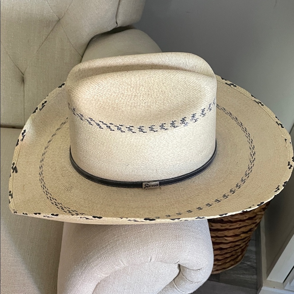 Elegant Cream Western Hat